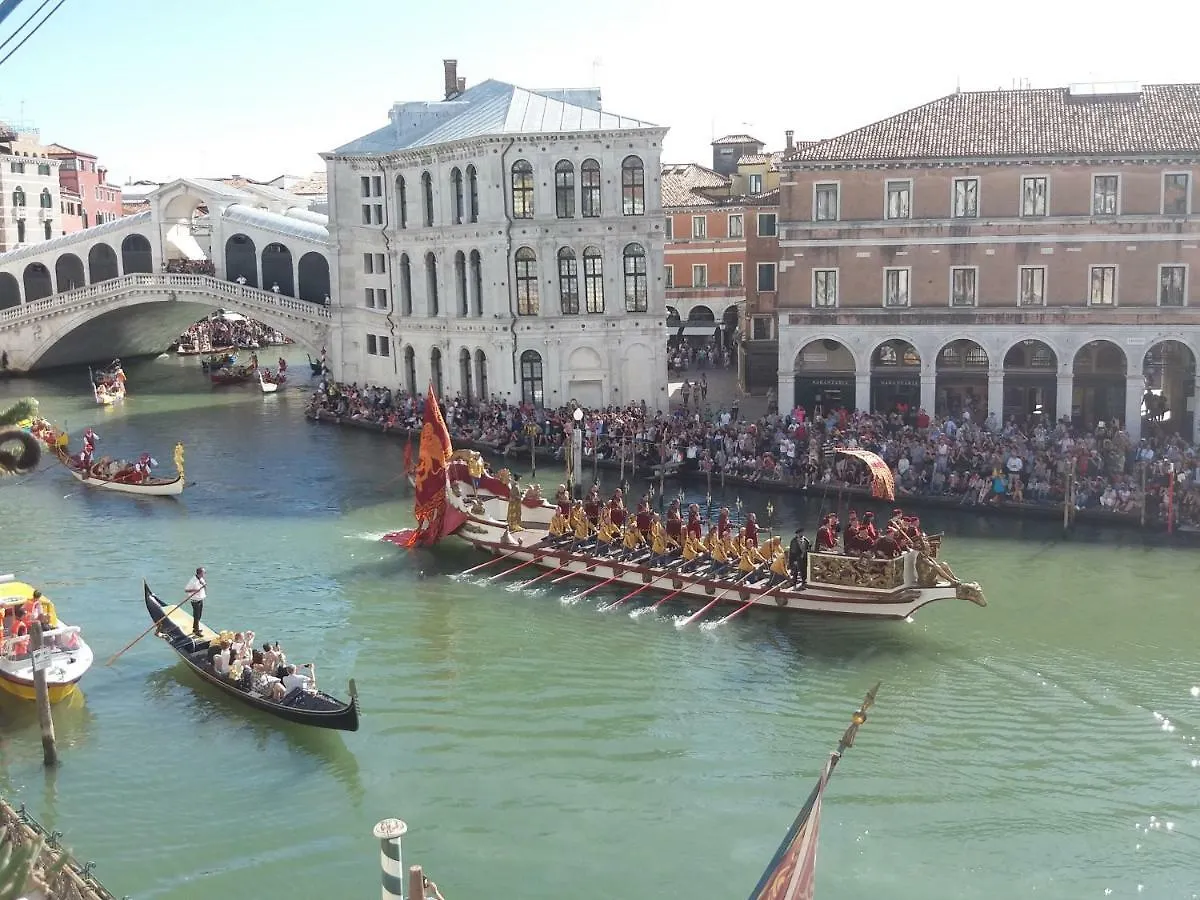 Casa Cattaneo Grand Canal View Apartment Venice