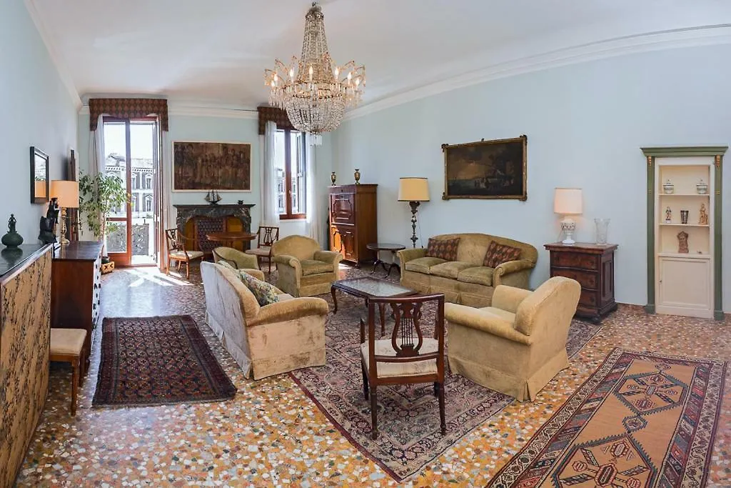 Casa Cattaneo Grand Canal View Apartment Venice
