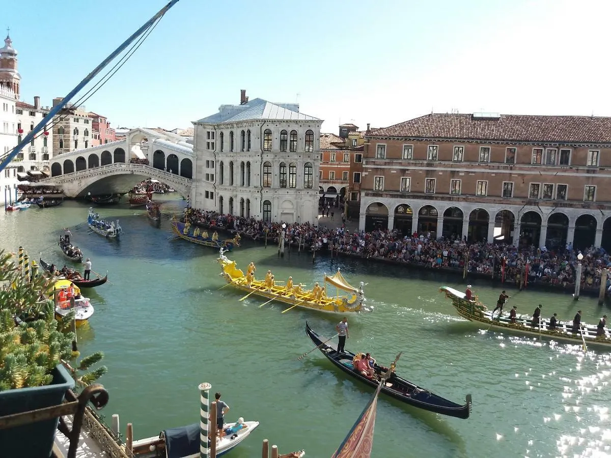 Casa Cattaneo Grand Canal View Apartment Venice