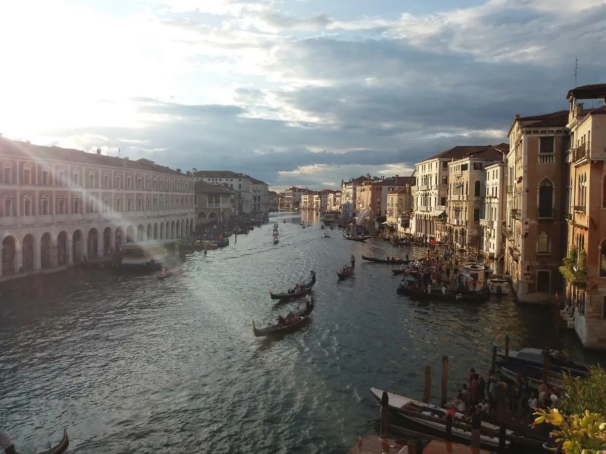 Casa Cattaneo Grand Canal View Apartment Venice