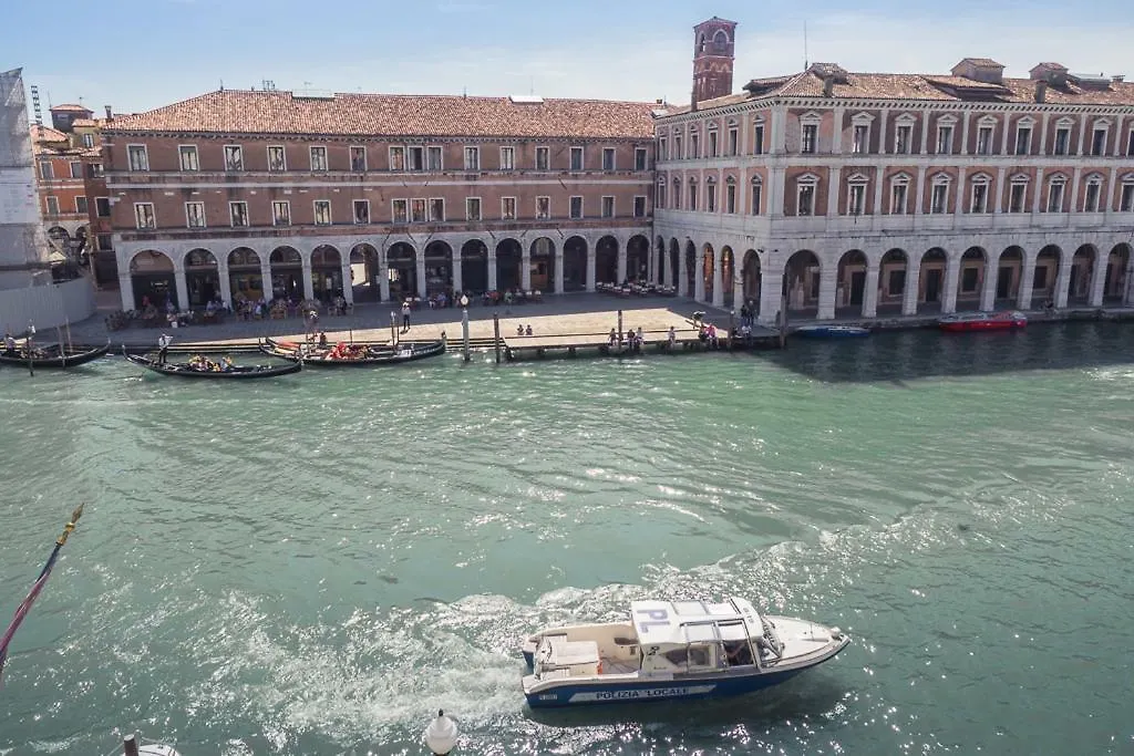 Casa Cattaneo Grand Canal View Apartment Venice Italy